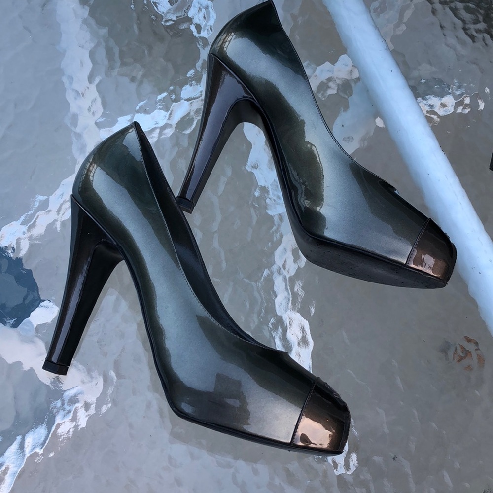 Authentic Chanel shoes - Picture 4 of 8